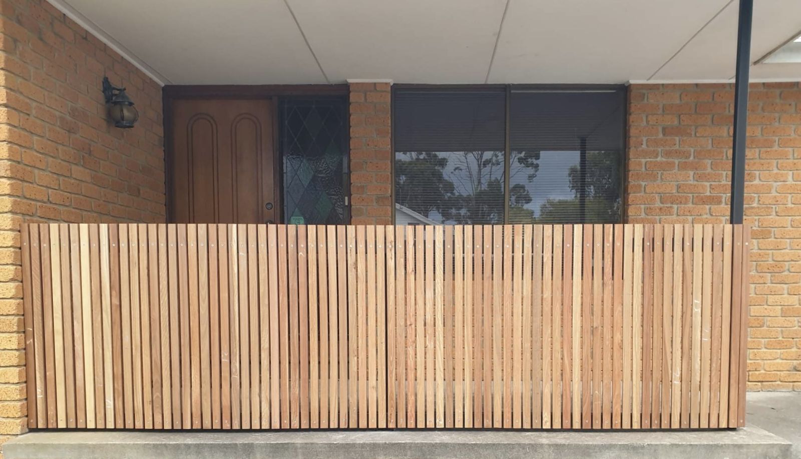 Timber batten front fence, built by B.W. Contracting