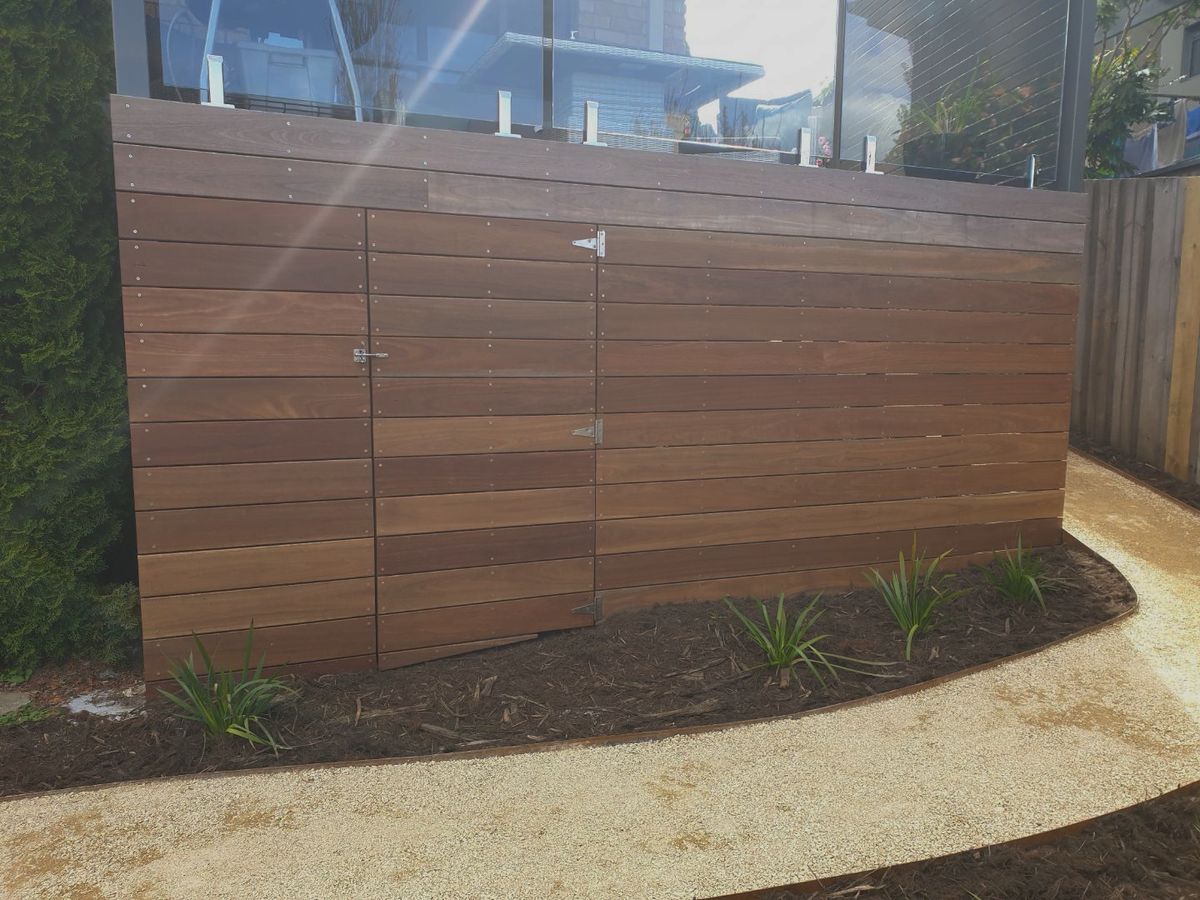 Horizontal timber screen, built by B.W. Contracting